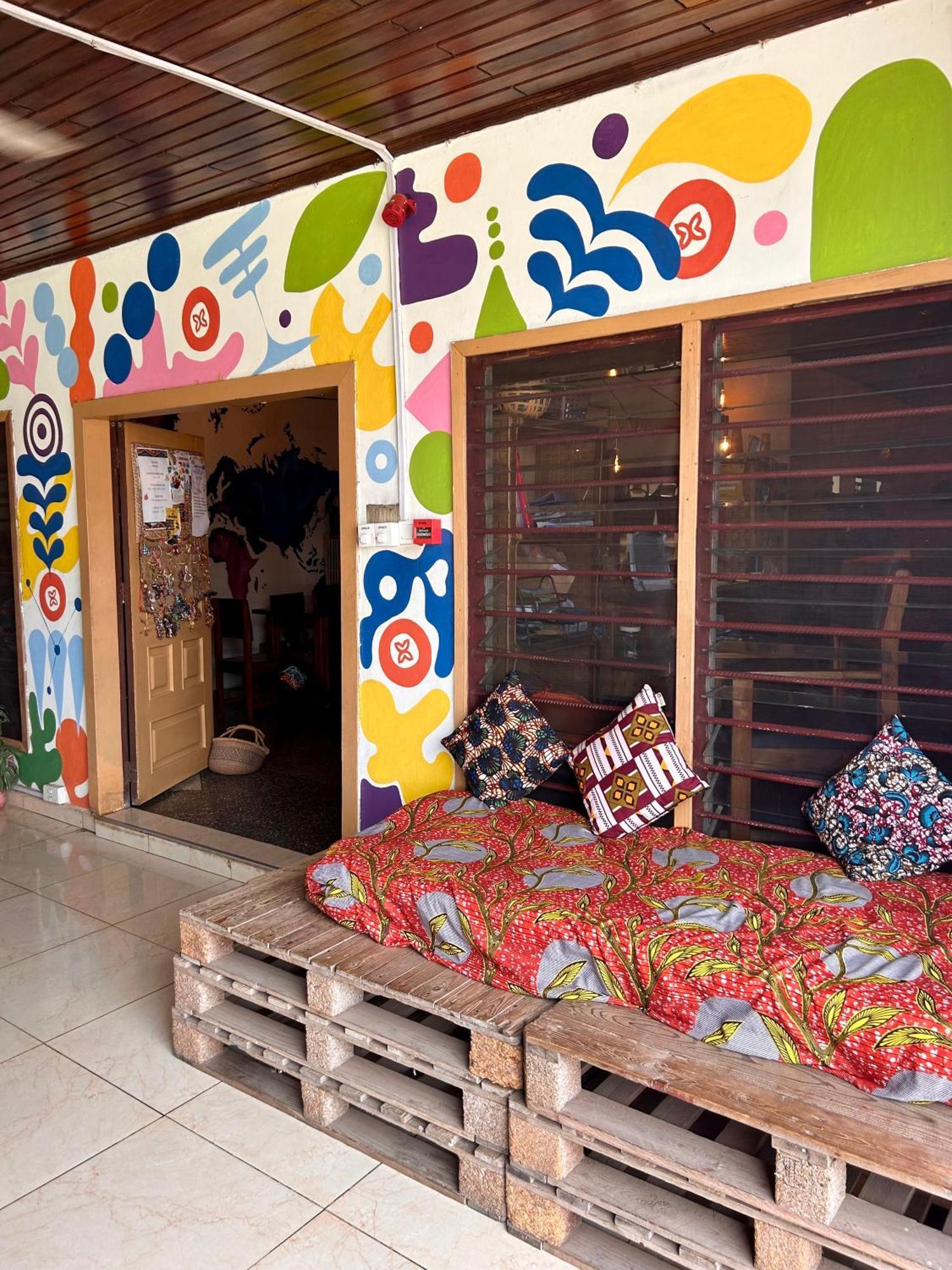 Tumi Hostel Kumasi Exterior foto