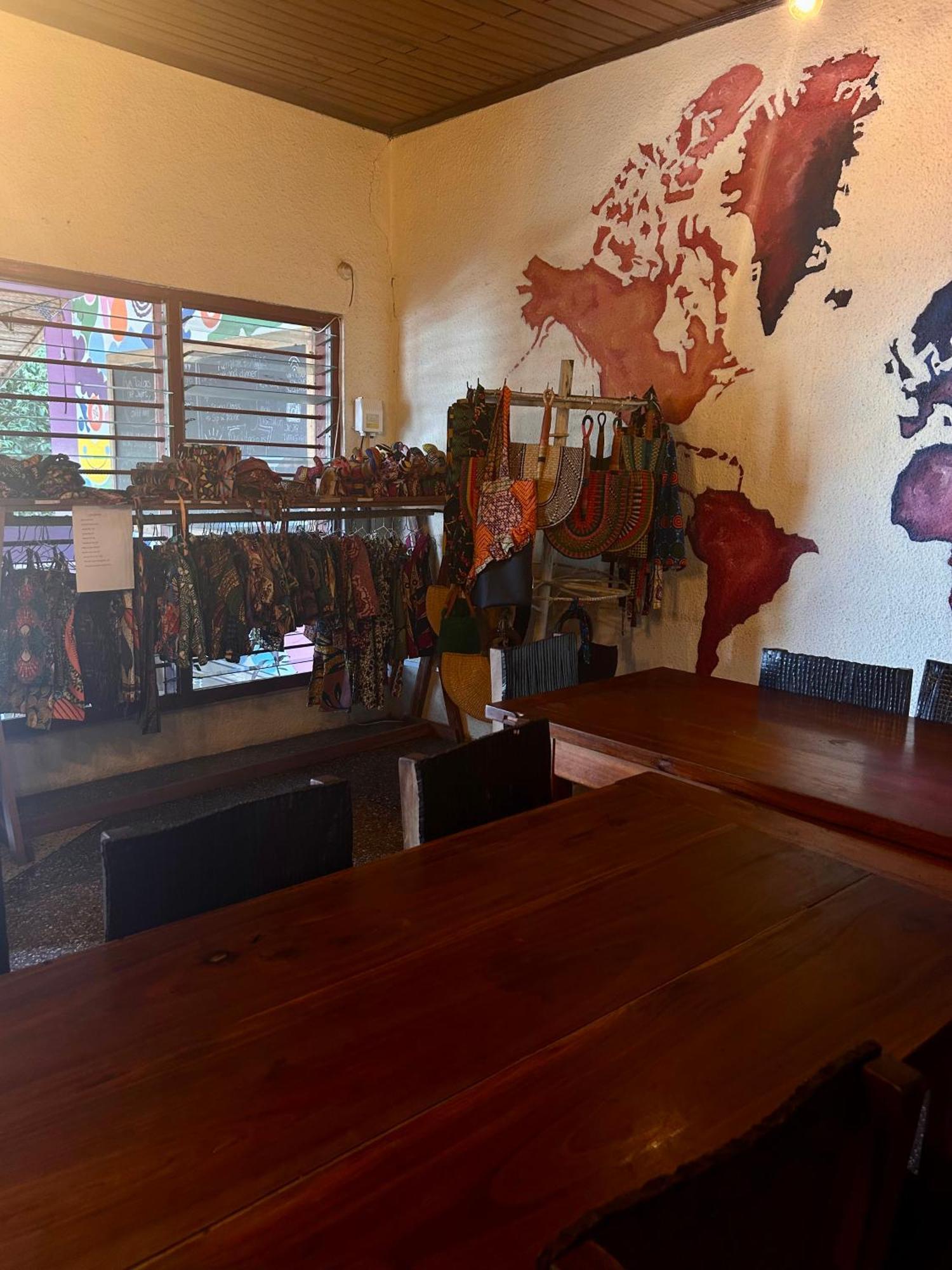 Tumi Hostel Kumasi Exterior foto